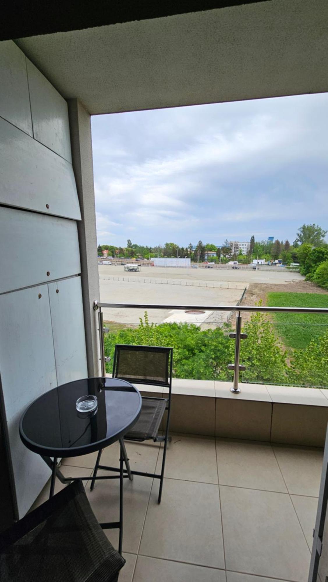 Airport Residence 3 奥托佩尼 外观 照片